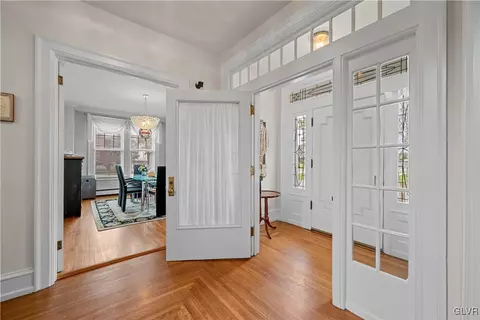 206 E Granada Ave, Hershey, PA 17033 photo 8