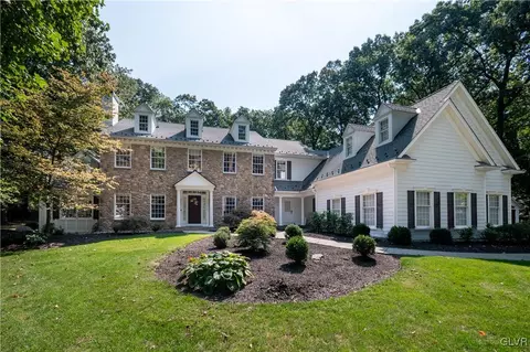 1743 Central Park, Macungie Twp, PA 18069