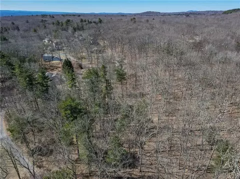 9 Hutson Hill, Middle Smithfield Twp, PA 18302
