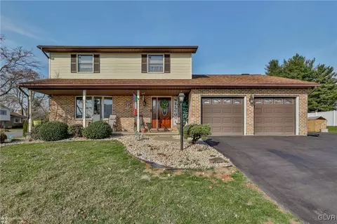 293 Sarah Beth Ln, Bethlehem, PA 18020