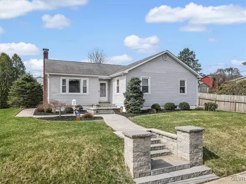 206 N 6th St, Lehighton Borough, PA 18235