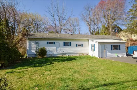 65 Young St, Williams Twp, PA 18042