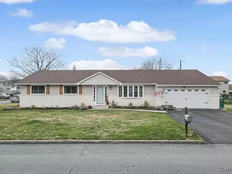 2158 Aster Rd, Macungie, PA 18062