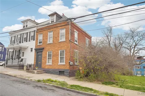71 7th St, Easton, PA 18042