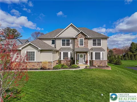 5117 E Texas Rd, Macungie, PA 18062