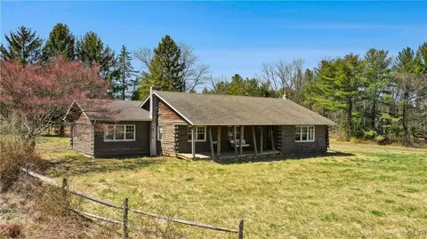 294 Mine Hl, Kintnersville, PA 18930