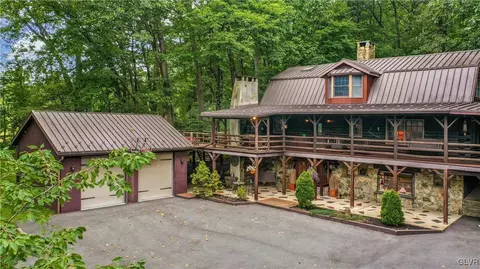 2244 Springtown Hill Rd, Hellertown, PA 18055