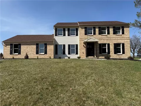 1133 Sherwood Dr, Laurys Station, PA 18059
