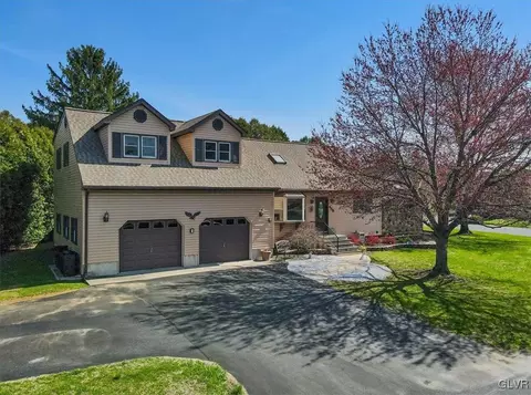 458 School House Rd, Nazareth, PA 18064