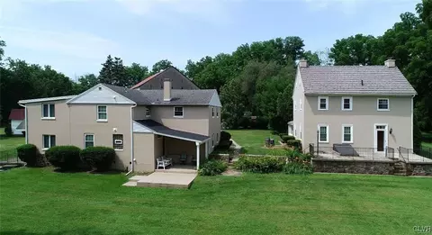 3305 Municipal Dr, Hokendauqua, PA 18052