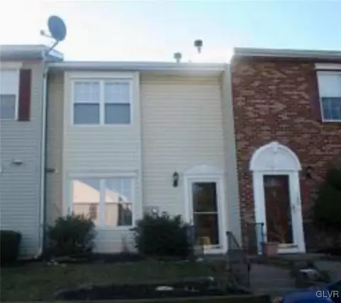121 Empire Ct, Bethlehem, PA 18020