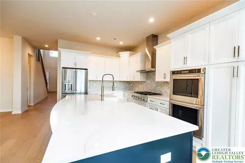 7031 Oak Ln, Bath, PA 18014 photo 20
