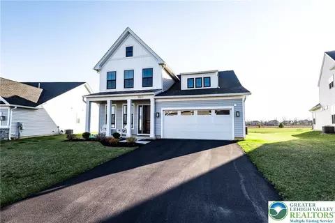 7031 Oak Ln, Bath, PA 18014 photo 5