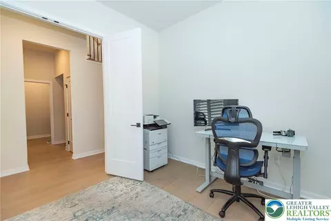 7031 Oak Ln, Bath, PA 18014 photo 39