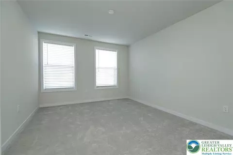 7031 Oak Ln, Bath, PA 18014 photo 53