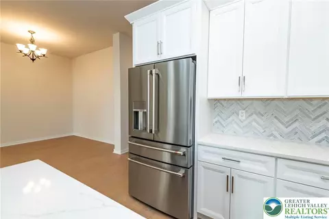 7031 Oak Ln, Bath, PA 18014 photo 23