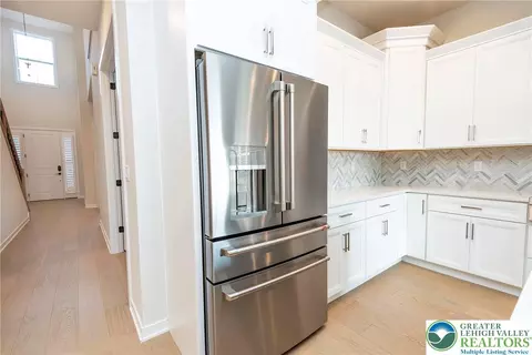 7031 Oak Ln, Bath, PA 18014 photo 22