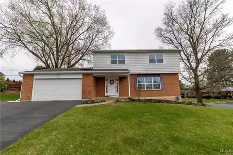 6890 Linden Cir, Macungie, PA 18062