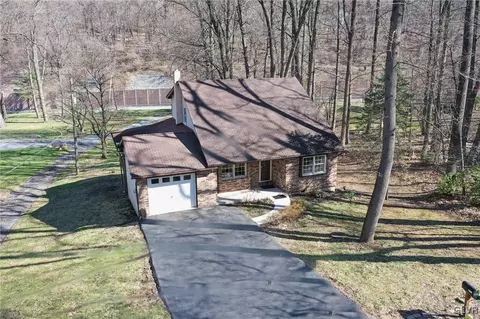 2345 W Rock Rd, Allentown, PA 18103