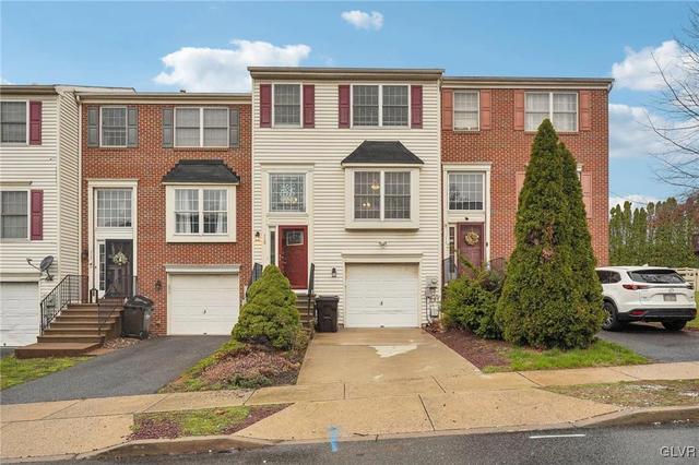 115 N Oak St, Freemansburg, PA 18017