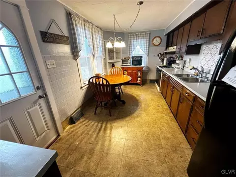 3 S 3rd St, Coplay, PA 18037 photo 10