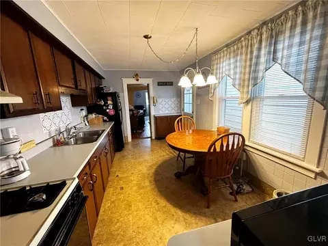 3 S 3rd St, Coplay, PA 18037 photo 9
