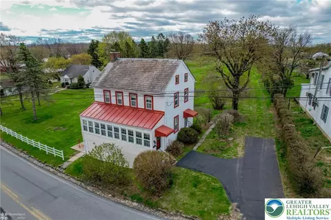 3934 Dillingersville Rd, Zionsville, PA 18092