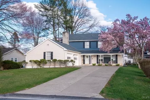 4490 Hopewell Rd, Center Valley, PA 18034