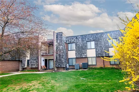 977 Village Round #H, Allentown, PA 18106