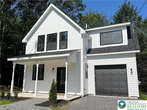 2 Cold Spring Dr, Jim Thorpe, PA 18229