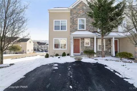 58 Lower Ridge View Cir, East Stroudsburg, PA 18302