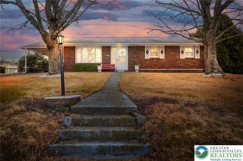 681 Pine St, Palmerton, PA 18071