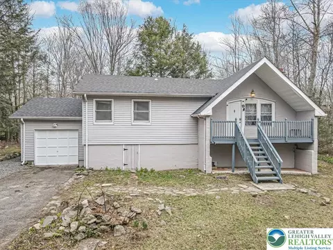 1832 Owasco Ter, Coolbaugh Twp, PA 18466