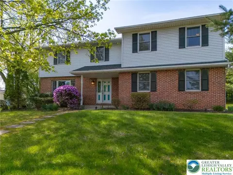 2550 Sandy Ln, Easton, PA 18045