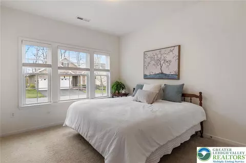 1070 Resolution Dr, Bethlehem, PA 18017 photo 20