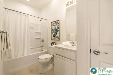 1070 Resolution Dr, Bethlehem, PA 18017 photo 21