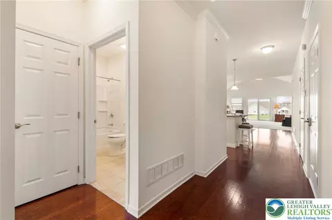 1070 Resolution Dr, Bethlehem, PA 18017 photo 5