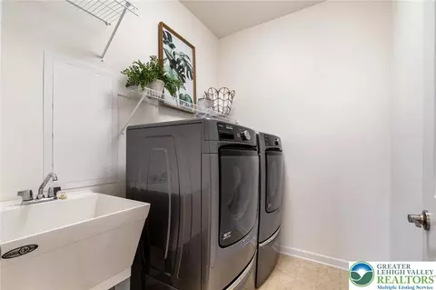 1070 Resolution Dr, Bethlehem, PA 18017 photo 22