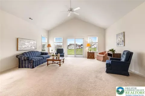 1070 Resolution Dr, Bethlehem, PA 18017 photo 13