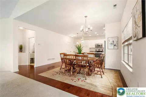 1070 Resolution Dr, Bethlehem, PA 18017 photo 12