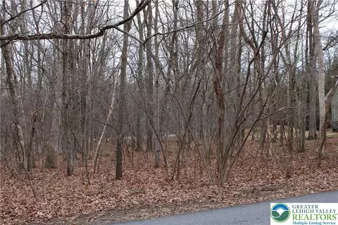 21 Piney Woods Dr, Penn Forest Twp, PA 18229