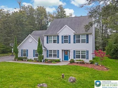 49 Driftwood Dr, Blakeslee, PA 18610