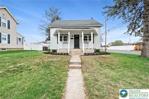 803 6th St, Fullerton, PA 18052