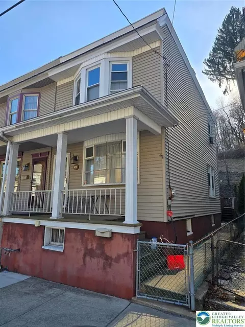 829 Water St, Pottsville, PA 17901