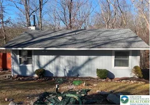 111 Polaris Ct, East Stroudsburg, PA 18302