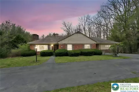 147 Ye Old Hauto Rd, Tamaqua, PA 18252
