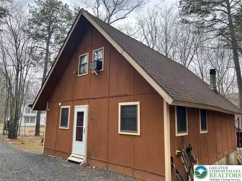 110 Oppossum Run Rd, Pocono Ranch Lands, PA 18324