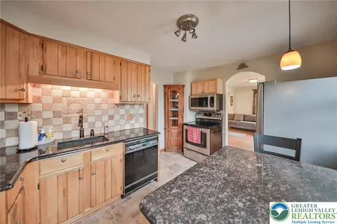 714 E 9th St, Bethlehem, PA 18015 photo 8