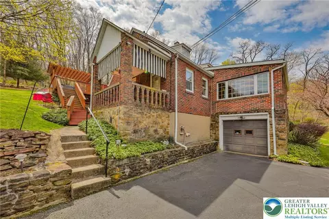 714 E 9th St, Bethlehem, PA 18015 photo 1