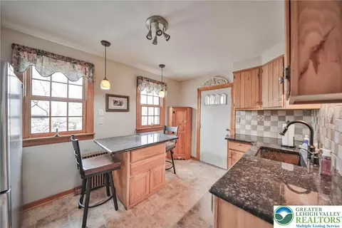 714 E 9th St, Bethlehem, PA 18015 photo 9